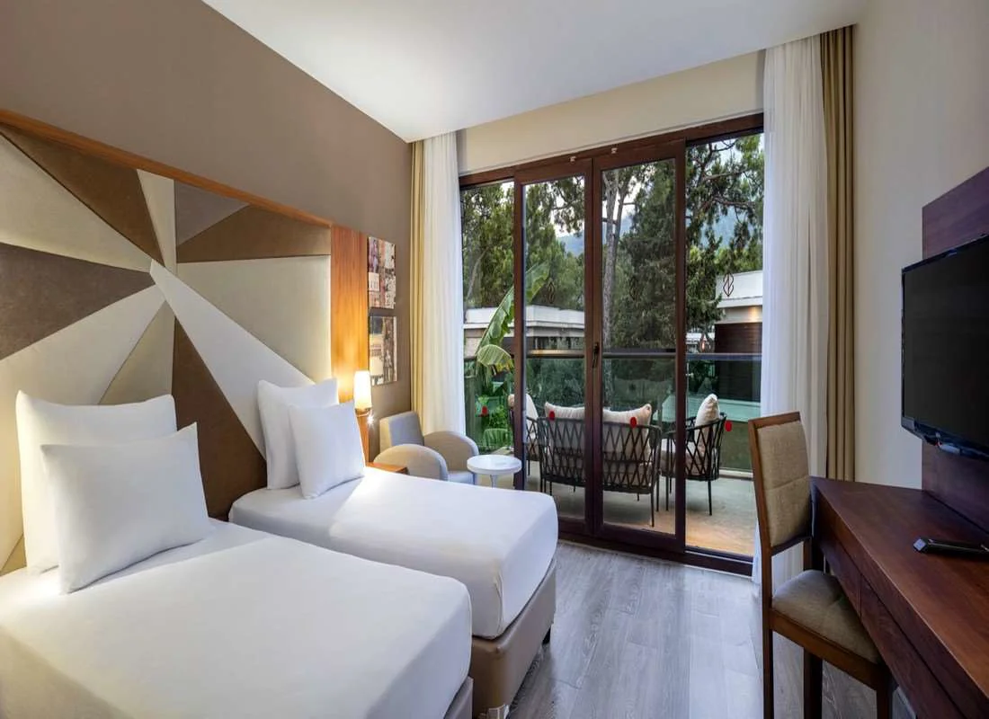 Nirvana Mediterranean Excellence vh Nirvana Lagoon Villas 4