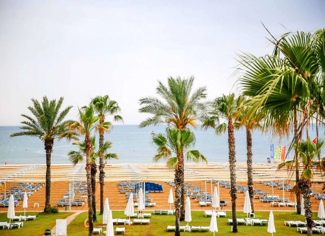 Cesars Resort Side 3