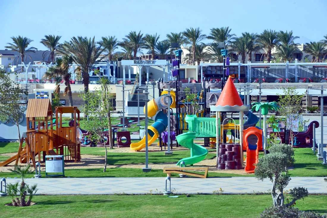 Albatros White Beach 4