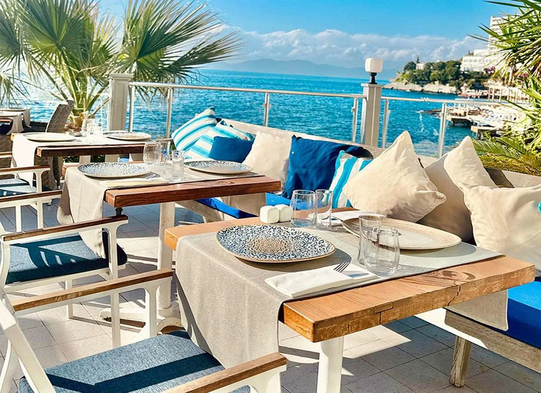 Hotel Charisma Deluxe 3