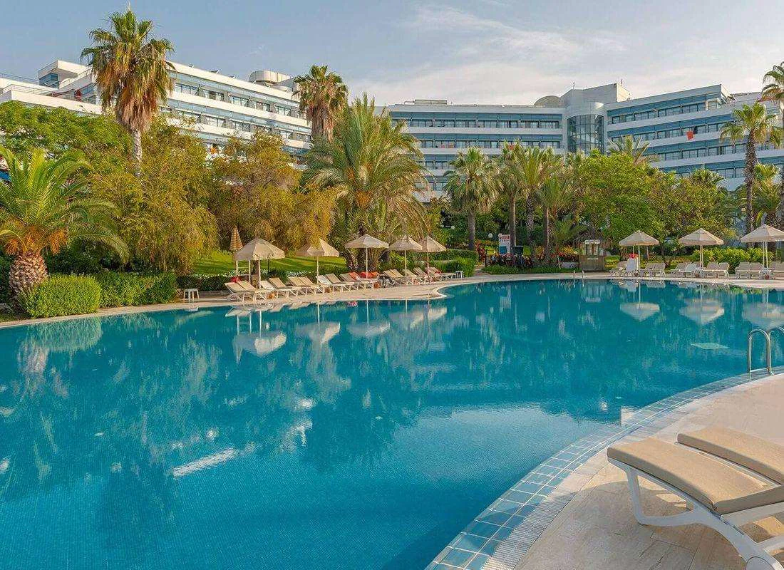 Sunrise Resort Hotel 3