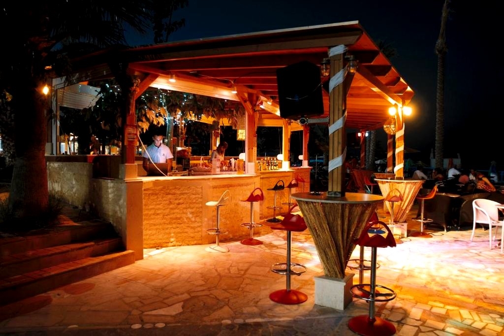 Eri Beach Village 4