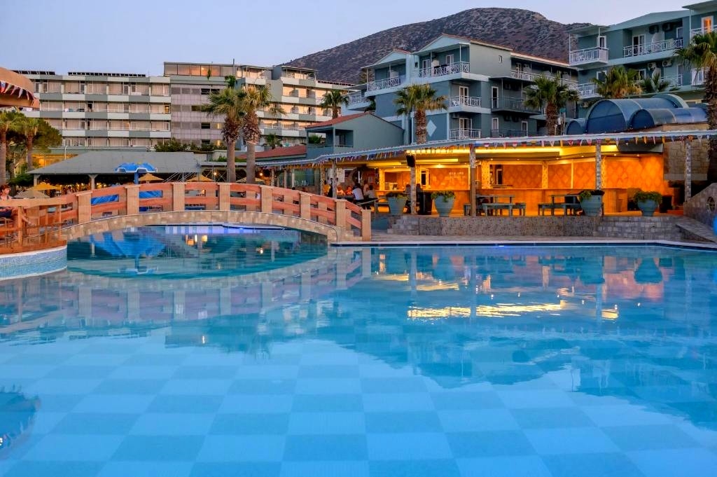 Eri Beach Village 5