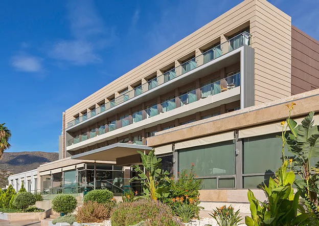 I Resort Beach Hotel & Spa vh Aktia